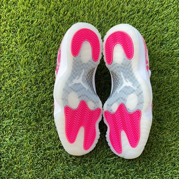 Air Jordan 11 Retro Low - Picture 5 of 5